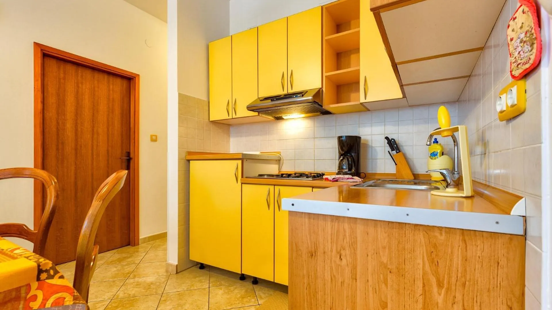 Apartments With A Parking Space Mali Lošinj