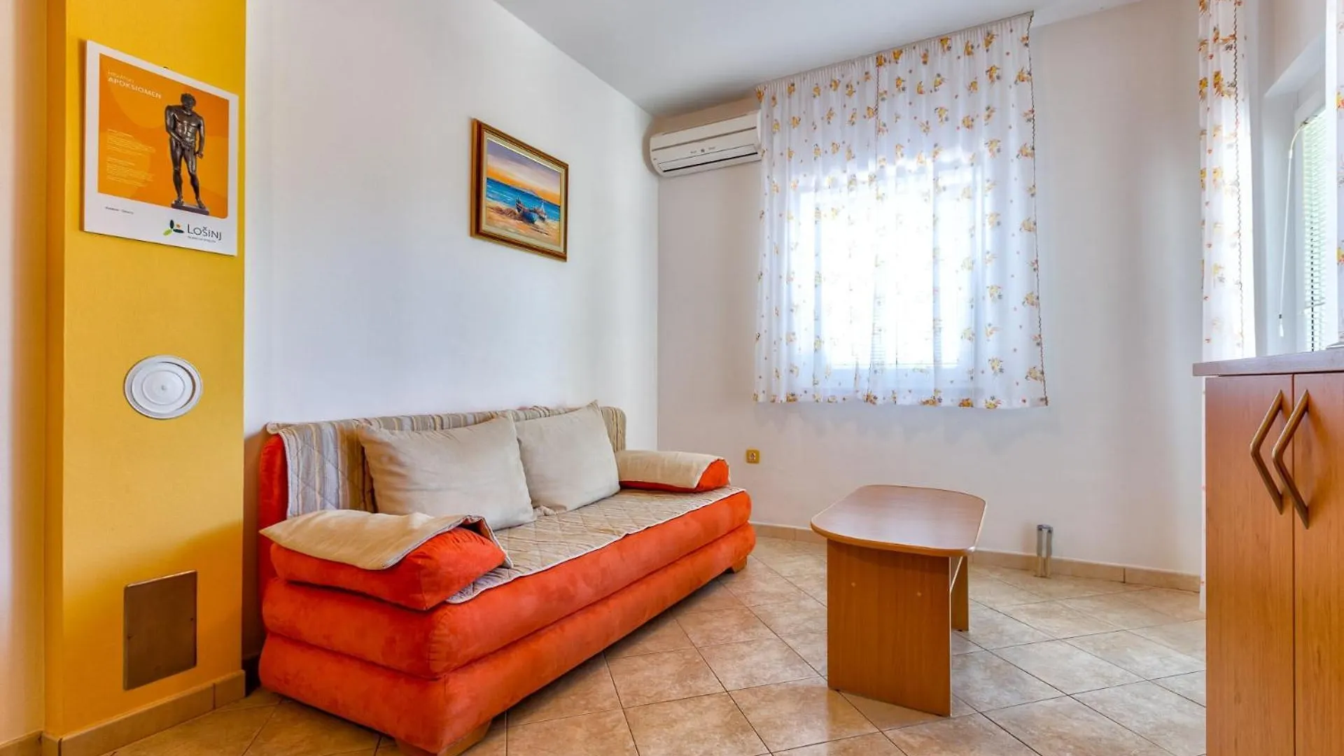 Apartments With A Parking Space Mali Lošinj
